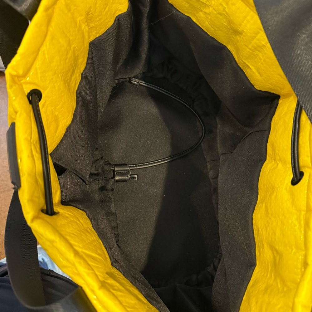 Kendall & Kylie Vibrant Yellow Bag with Black Accents - Picture 10 of 16